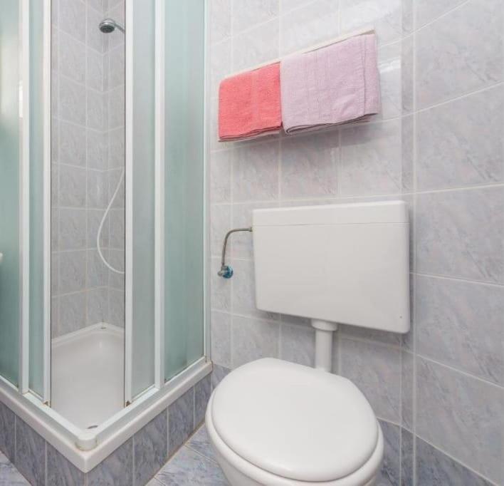 Apartments Niko Новаля Екстериор снимка